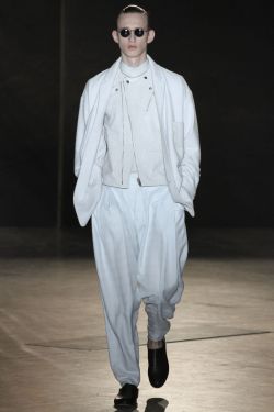 no-think:  DAMIR DOMA SS013    VII 