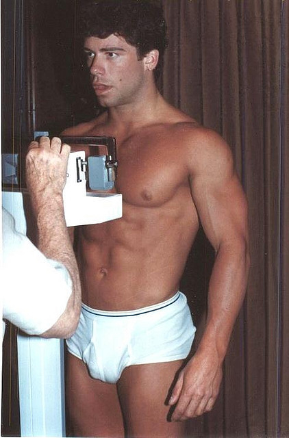 makemeshoot:  vintage weigh in  RETRO PECS… porn pictures