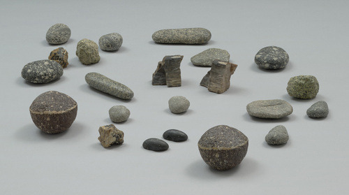 thebeautyofnothingness: Vija Celmins: To Fix the Image in Memory 1977-82. Stones and painted bronze, eleven pairs, Dimensions variable. One of my favorite artists! She talks about this work here 