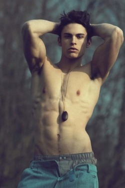 extra0rd1nary-belleza:  BAPTISTE GIABICONI 