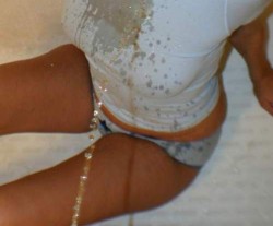  I LOVE wet T-shirts ♥http://lenoirgold.blogspot.com