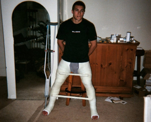 https://lovetapebondage.tumblr.com/post/124647127091