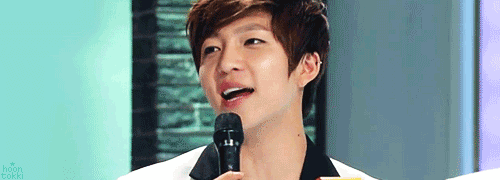 hoontokki:  Soo, who was talking, had no idea what Hoon did just then ㅋ 
