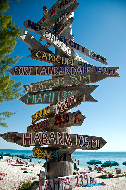 Sign at Fort Zachary Taylor Beach, Key West, Florida, USA (by LimeWave Photo).