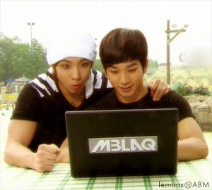 hzjoonie:  Joon’s and G.O’s reaction when they’ve been discovered watching porn. 