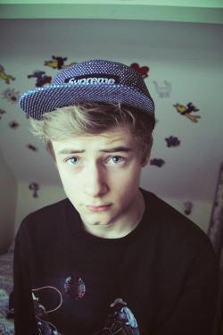 ad-ihash:  bertieberg ahsgyjcedfk i love him