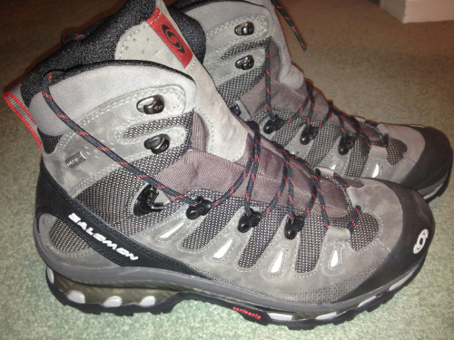 New walking boots. I was very excited to get these over the weekend. They feel so light and comfy and are a great upgrade to my old Salomons. Wearing them to work to break them in a bit, not that they need it. Gonna hit the south downs with them next...