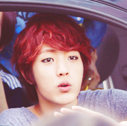 zeloaf-blog:  Lee Sungyeol with red hair. ｡◕‿◕｡✿ 