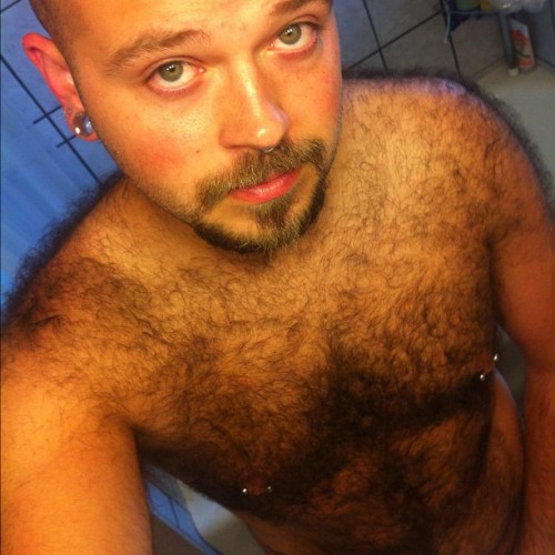 djcubster:  GPOY: “The last pic I’ll take in my old apartment with awesome lighting” Edition (Taken with Instagram at Cub Cave) 