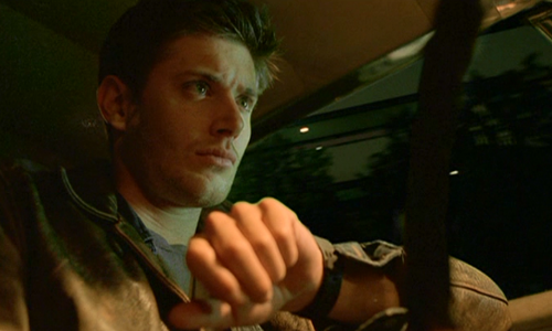carryonmysamulet:  carryonmyrenegade:  Did you ever wonder why Dean came back to Sam’s room in the Pilot? In the deleted scene - which I think really should have been in to make more sense of it - Dean’s driving away and he glances at his watch. It’s