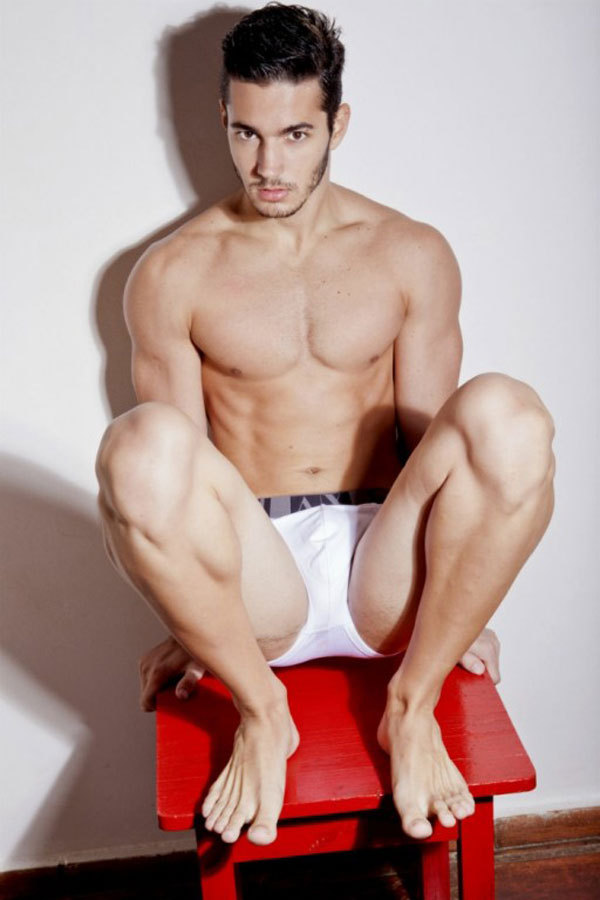 herohot:  Patrick Toledo We have some more great photos from photographer Didio.