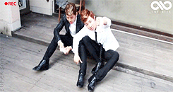 supersnazzy:  Infinite’s oldest playing with a toy car ^^ 