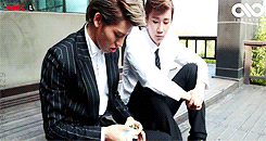 supersnazzy:  Infinite’s oldest playing with a toy car ^^ 
