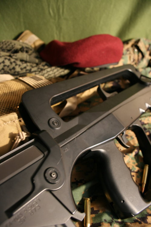 deadfamas:  FAMAS F1 by ~halohat The Famas adult photos