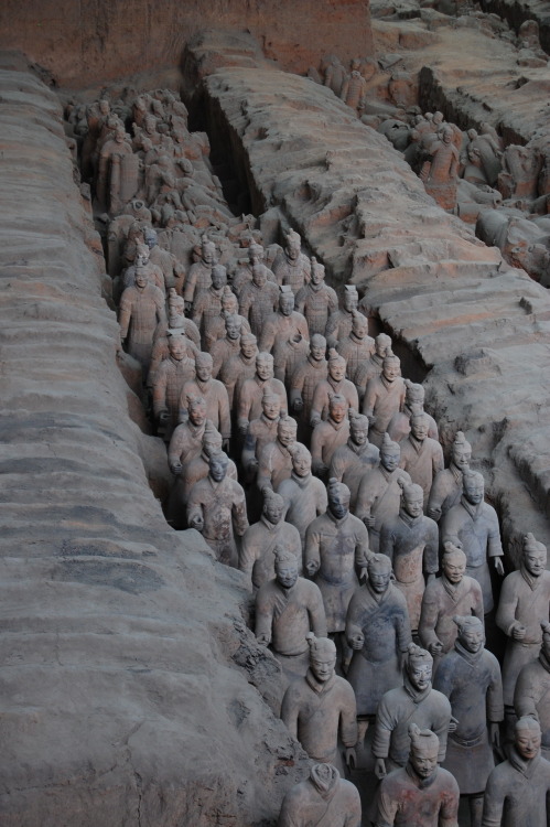 The Terracotta warriors. After a long 2 hr bumpy bus ride we arrived at the site&rsquo;s gate to rea