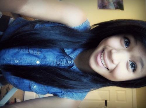 fuckyeahhsexyasians:  http://ohlalalivia.tumblr.com