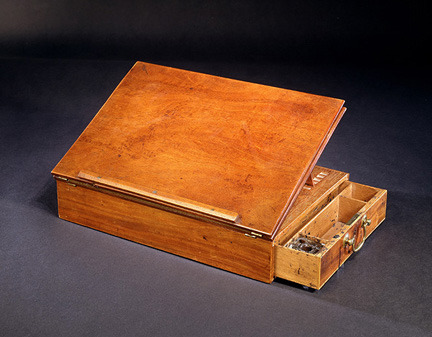 smithsonian:
“ Declaration of Independence Desk, 1776
This week’s Smithsonian Snapshot celebrates the July 4, 1776, U. S. independence from Great Britain.
In 1776, Thomas Jefferson wrote the Declaration of Independence on this portable desk. It...