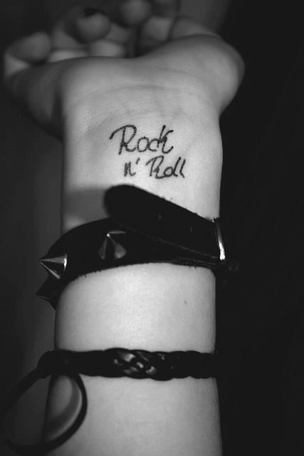 liveanddorock:  .