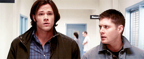 deancaneatmypie-deactivated2018:  Smiling Dean appreciation post. 5.11 Sam, Interrupted. 