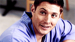 deancaneatmypie-deactivated2018:  Smiling Dean appreciation post. 5.11 Sam, Interrupted. 