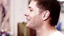 deancaneatmypie-deactivated2018:  Smiling Dean appreciation post. 5.11 Sam, Interrupted. 