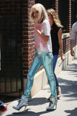 Miranda Kerr. ♥  Looking So Cute In A Blonde Wig, Silver Top, Blue Sequined Trousers