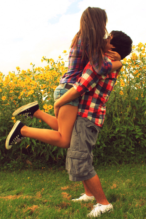 dream-on-foreverxx:  Young love:) 