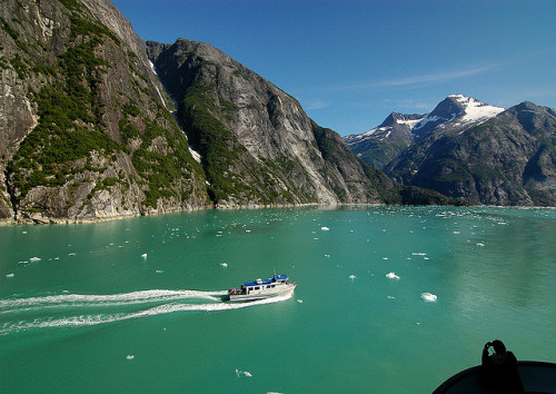 Inside Tracy Arm Fjord in Alaska, USA (by Photogregs).