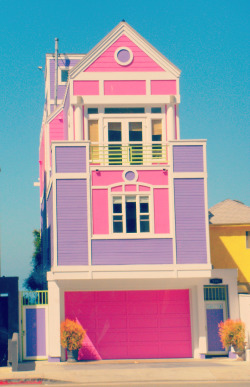 1996:   House of Ruth Handler creator of Barbie in Santa Monica, L.A. California   It&rsquo;s the perfect Malibu Barbie beach house!!!