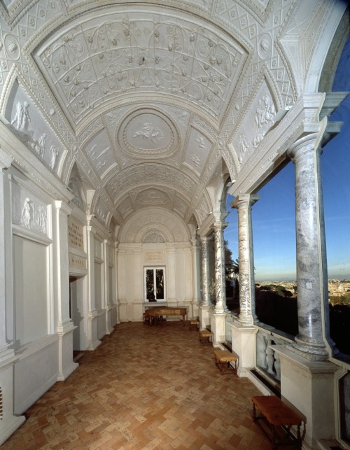 Loggia, Villa Lante al Gianicolo, Rome, project by Giulio Romano.