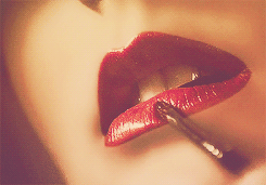 uglysecretts:  cause two can keep a secret if one of them is dead… 
