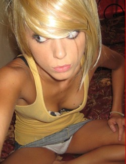 Hot selfshots and more