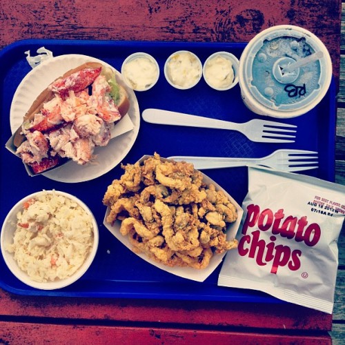 Nearly-two-hour wait. Worth it. (Taken with Instagram at The Clam Box)