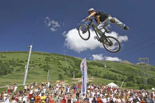 chirosangaku:montenbaik - Crankworx Les 2 Alpes Slopestyle @ Preview del Circuito