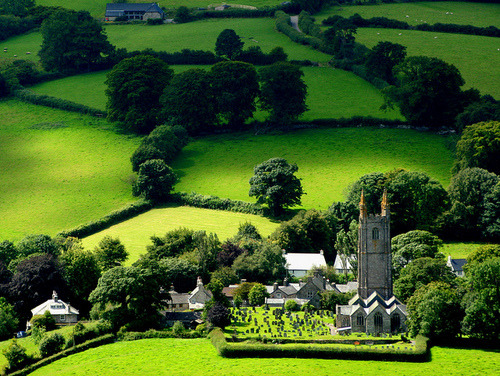 bluepueblo:  Widecombe-in-the-Moor, Dartmoor, England photo via travelthis 