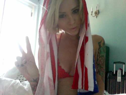 Sex alysha:  happy 4th of july  alien fingers pictures