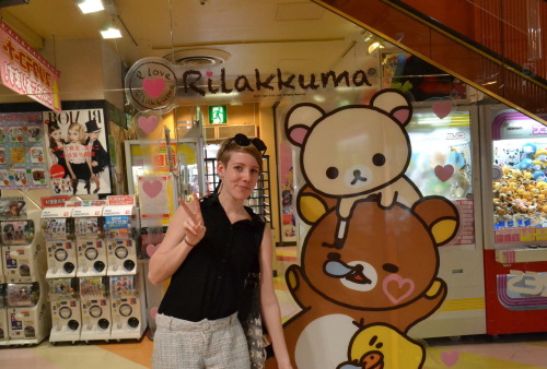 heavenlysword:  Rilakkuma and I.He’s basically who I want to be.A relaxed, chilled out bear.  