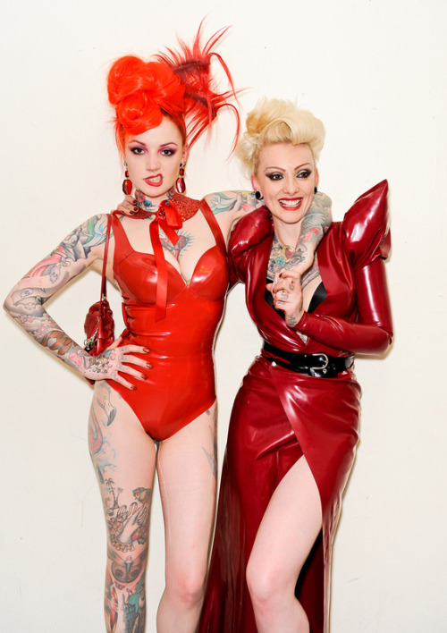 XXX janedoelatex:  Ceri & Nina at Torture photo