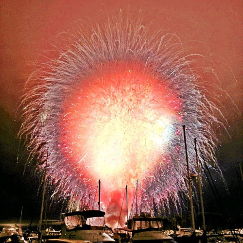 cortexiphankids:  myinnermonoblog:  dancingdingledodies:  theatlantic:  Last Night, San Diego Accidentally Set Off All Its Fourth Of July Fireworks at Once [Image: Ben Baller/Instagram]  HAHAHAHAHAHAHA  LMAO GOOD JOB! I JUST WATCHED THE VIDEO AND I’M