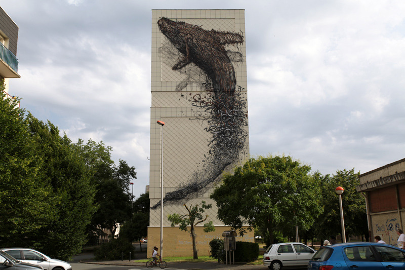 darksilenceinsuburbia:  DAL east. ‘c-m’, melun-france,  2012. 盲龍尋眼 ‘imperial
