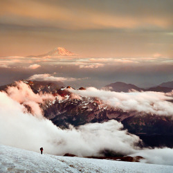 everythingelsewhere:  View From Camp Muir by yo_tuco on Flickr. 