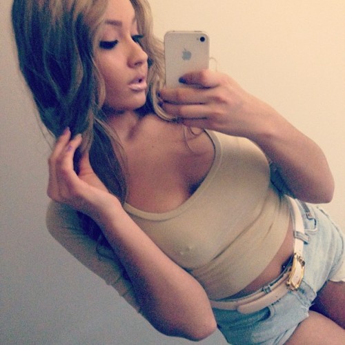irismariaa:  reblog! piercings<3  