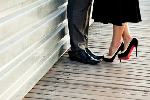 amaster:  As they stopped along the boardwalk to share a romantic moment, with the sounds of the oce
