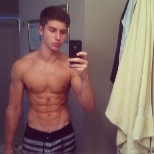  Hot young thing from New York… Unf. 