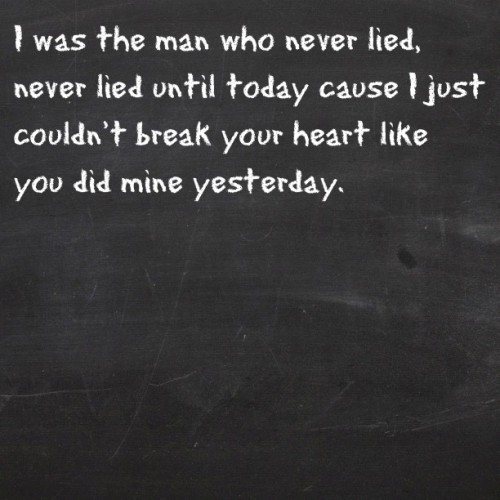 pickyouilloh:  #tweegram #manwhoneverlied #overexposed #newfavorite #maroon5 #lovethissong #stuckinmyhead  (Taken with Instagram)