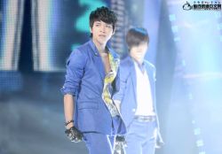 woohyunbiased:  Do not edit or crop nor remove