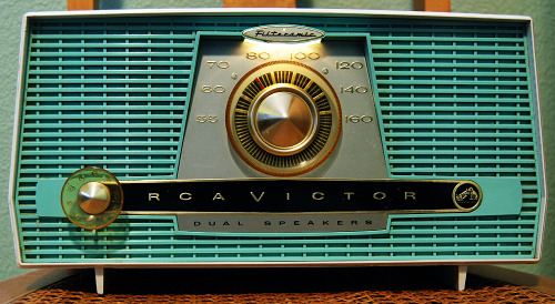 bbook: - 1959 RCA Victor Dual Speaker Filteramic Tube Radio - Pink General Electric AM Clock Radio -