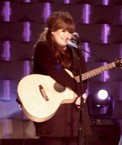 waiting-for-adele:  Really young there…so cute♥ 