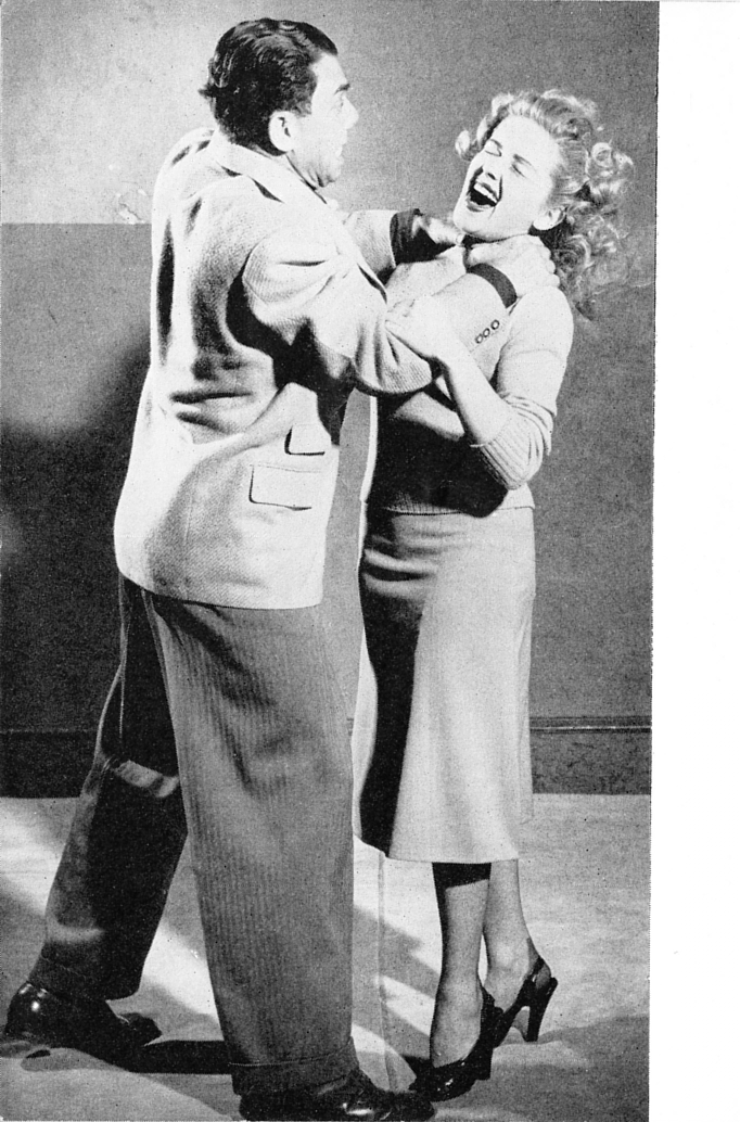 kronstadt21:  Delectable Dolores Marlins demonstrating the fine art of self-defence