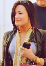 yearswithoutyou-deactivated2013:  Demi Lovato Alphabet → N → Natural beauty. 